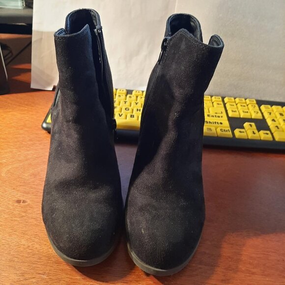 Mix No. 6 Vecciano Chelsa Black Suede Size 9 PreLoved Excellent Condition - Picture 3 of 6